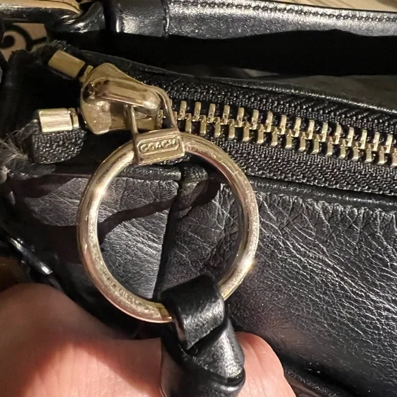 Coach Chelsea Ashlyn Hobo Bag - Black Leather - Picture 4 of 16